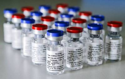 Власти заговорили об обязательной вакцинации