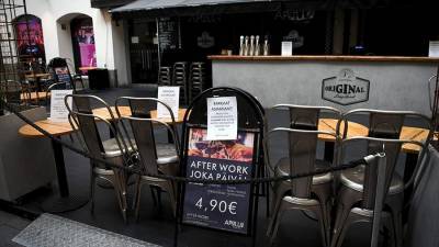 Бары и рестораны в Финляндии закроют на три недели
