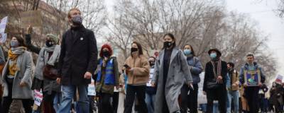 В Алма-Ате устроили марш и митинг в защиту прав женщин
