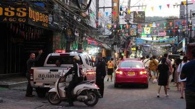 Минздрав Таиланда ослабил ограничения для въезжающих в страну туристов