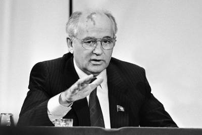 Бывший советник Ельцина рассказал о роли Горбачева в распаде СССР