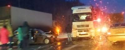 В Тамбовской области произошло ДТП с двумя грузовиками и легковушкой
