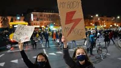 Противники запрета абортов устроили демонстрацию в Варшаве