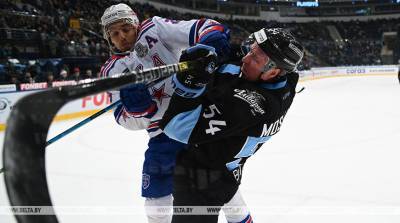 Хоккеисты минского "Динамо" победили СКА в четвертом матче серии плей-офф Кубка Гагарина