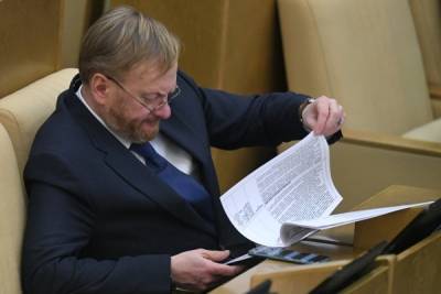 Виталий Милонов пожаловался на размер зарплаты депутата Госдумы