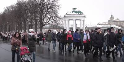 "Дорогая, ты права!": в Москве состоялось шествие, посвященное 8 Марта