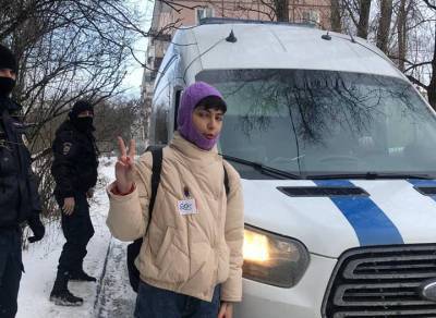 Задержанная в Петербурге активистка Катрин Ненашева вышла на связь