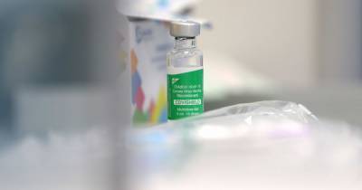 Очередной фейк: в Минздраве объяснили, почему невозможно заразиться COVID-19 от вакцин