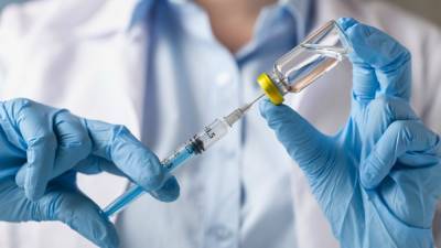 Российская разведка распространяет дезинформацию о вакцине от COVID-19 – Голос Америки