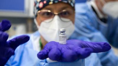 В США обвинили разведку РФ в распространении дезинформации о вакцинах