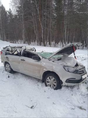 В Челябинской области женщина погибла, улетев на машине в кювет