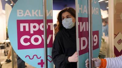 Врач назвал сроки стабилизации ситуации с коронавирусом в России