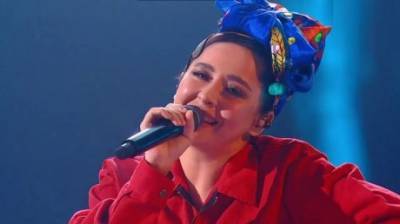 «Женщина с полотенцем на голове» представит Россию на «Евровидении-2021»