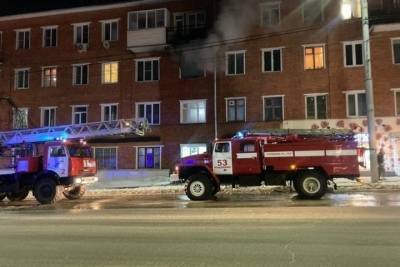 Во Владимире горела квартира на Гагарина: 10 человек эвакуировали и одного спасли