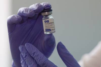 На Ямал доставлена очередная партия вакцины от коронавируса: 3,8 тыс. доз