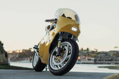 Так выглядит максимальная плавность: Ducati 998 превратили в стильный байк – фото