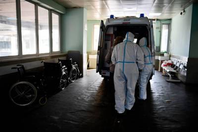 В России за сутки умерли 336 пациентов с коронавирусом