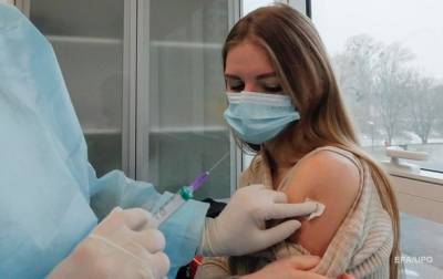 Степанова не устраивает темп вакцинации