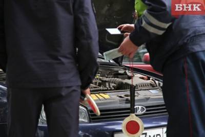 В Сосногорске попытку завести машину с «толкача» признали пьяным вождением