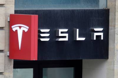 Стоимость компании Tesla рухнула
