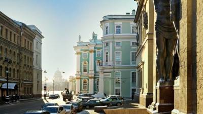 Морозная погода без осадков установилась в Петербурге в начале рабочей недели
