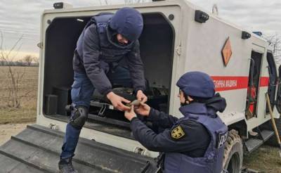 Пиротехники ГСЧС Украины изъяли и уничтожили почти 7 тысяч взрывоопасных предметов