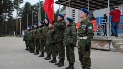 Подмосковный военно-патриотический центр "Авангард" принял третью смену учащихся