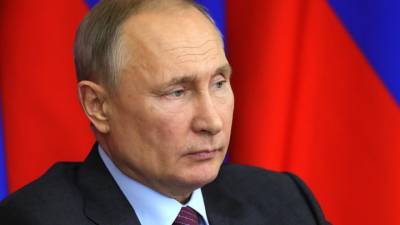 Путин поддержал инициативу закрепить в законе правовой статус молодых ученых