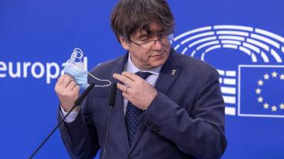 Каталонские депутаты Европарламента лишились иммунитета