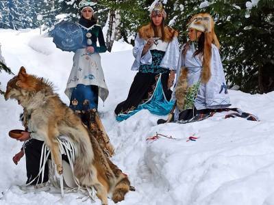 Десять сибирских шаманов попросят духов о здоровье и благополучии