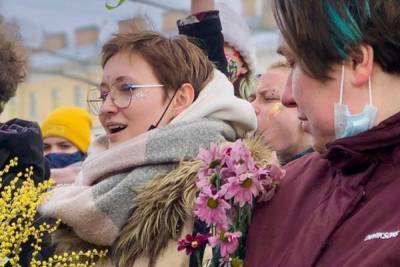 Феминистки в Петербурге прошлись по теме домашнего насилия
