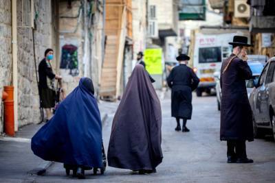 В Бейтар-Илит судят 60-летнюю серийную эксгибиционисту