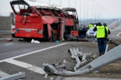 В Польше автобус с украинцами попал в страшное ДТП: погибли 4 человека