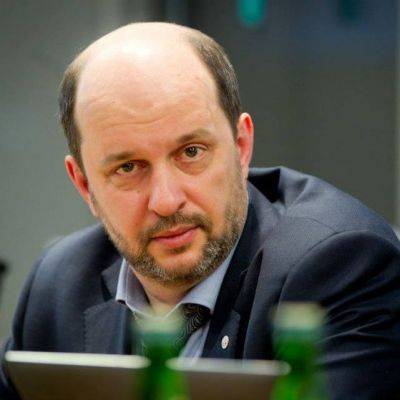 Герман Клименко предложил меры против самоуправства «Твиттера» и «Фейсбука»