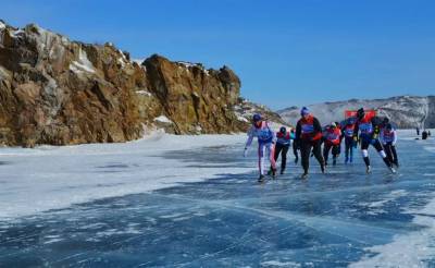 Ульяновский студент пробежал 10 километров на коньках по льду озера Байкал