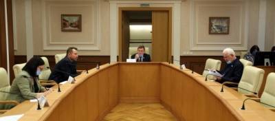 Свердловским депутатам рекомендовали принять региональный «закон о реновации»