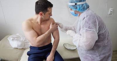 Зеленский заявил о желании бороться с COVID-19 вакцинацией, а не локдаунами
