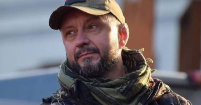 Дело Шеремета: активисты не позволяют вывезти Антоненко из суда (ВИДЕО)