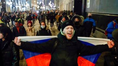 «Медуза»: по данным ФСБ на акции Навального вышли 90 тысяч человек