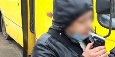 В Киеве пьяный водитель на неисправной маршрутке перевозил пассажиров — полиция