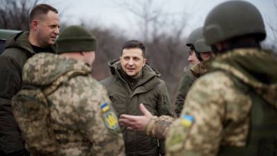 Украинский эксперт рассказал, как Зеленский демонстрирует готовность к войне в ДНР
