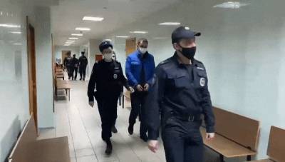 Суд в Москве арестовал полицейского, который в белой горячке мог убить шестилетнего сына