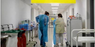 Впервые за время пандемии. Чехия отправила больного коронавирусом на лечение за границу