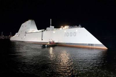 ВМС США жёстко испытали стелс-эсминец USS Zumwalt в океане