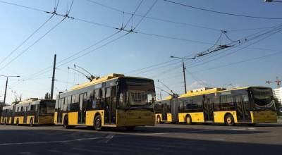Кабмин запретил общественный транспорт в "красной зоне"