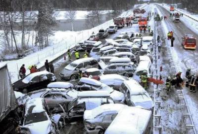 Десятки машин столкнулись на юге Финляндии из-за непогоды
