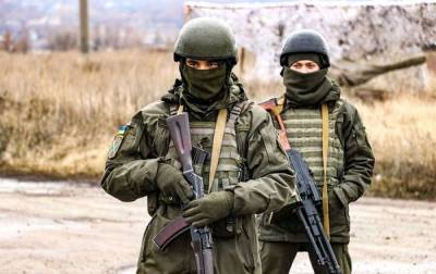 Боевики на Донбассе 18 раз обстреливали позиции ООС