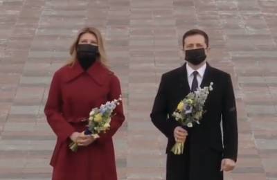 Навіть Шевченко посміхнувся: перша леді Олена Зеленська здивувала своїм вбранням на офіційному заході з президентом