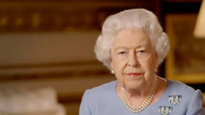 Елизавета II отреагировала на интервью принца Гарри и его супруги Меган Маркл