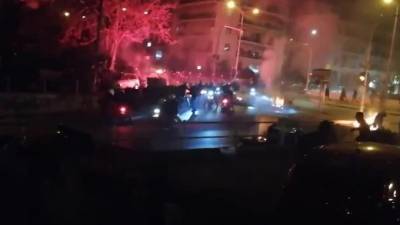 Жители Афин вышли на митинг против насилия со стороны полиции